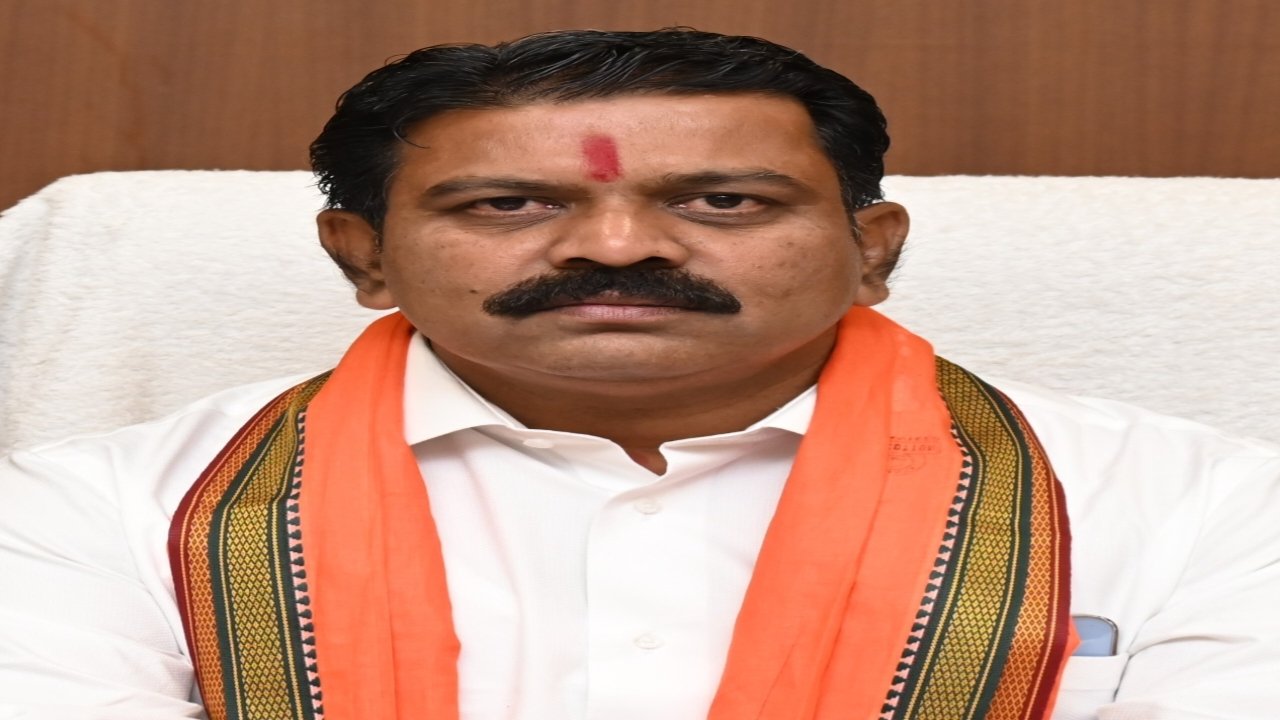 बैगा आदिवासियों के हक की राशि हड़पने का आरोप, दो ठेकेदार नामजद