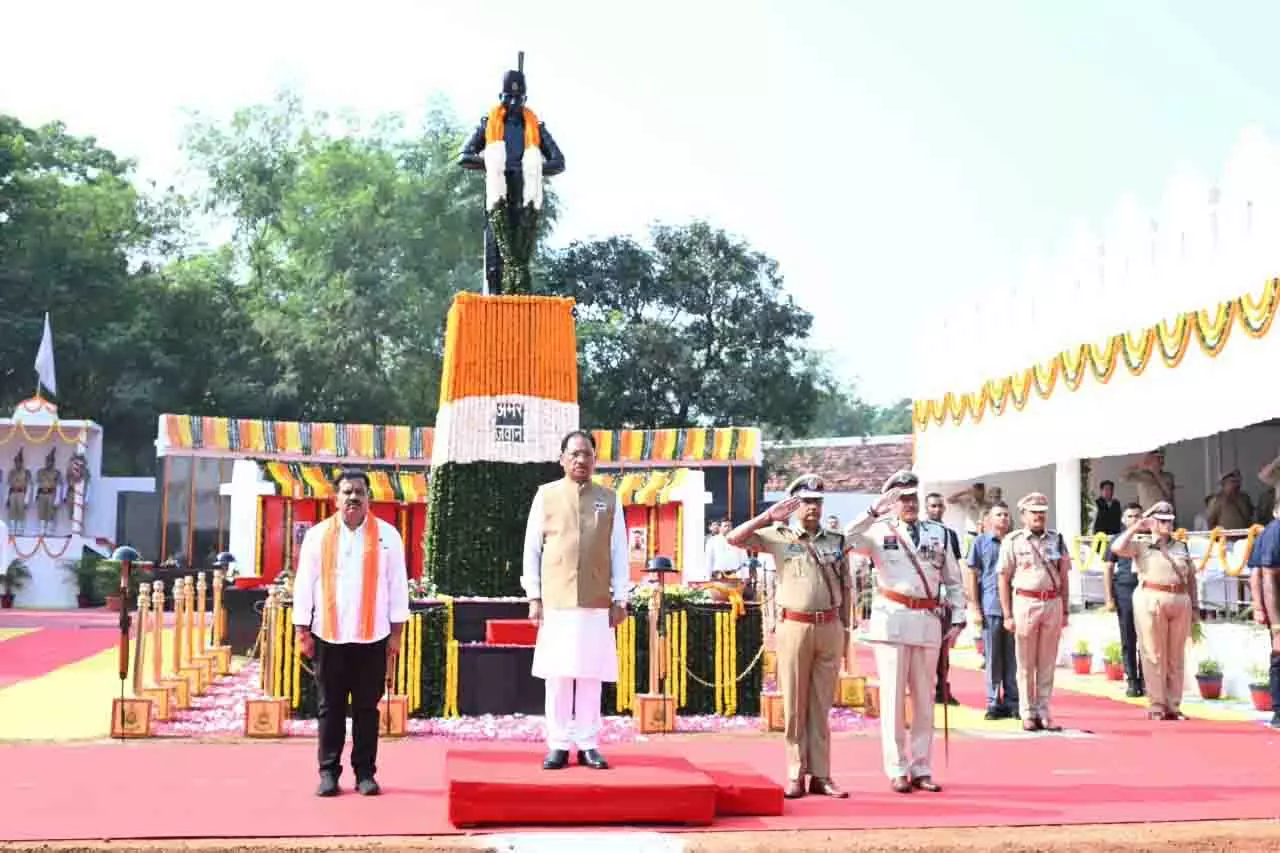 वीर जवानों के बलिदान को सलाम, शहीद परिवारों का सम्मान