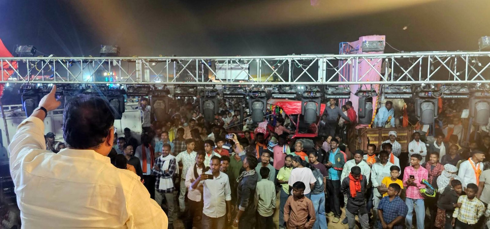 तीसरे दिन भी दशहरे का उत्साह, नवापारा में भव्य रावण दहन